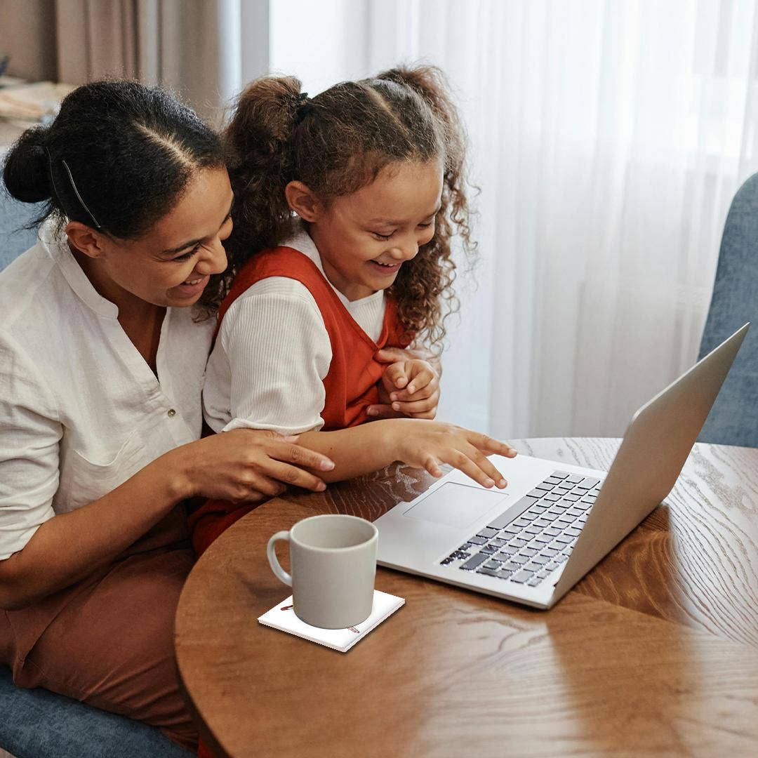 3dRose – Großhandel Untersetzer – 3dRose, Oktoberfest Dabbing Frau, Untersetzer1