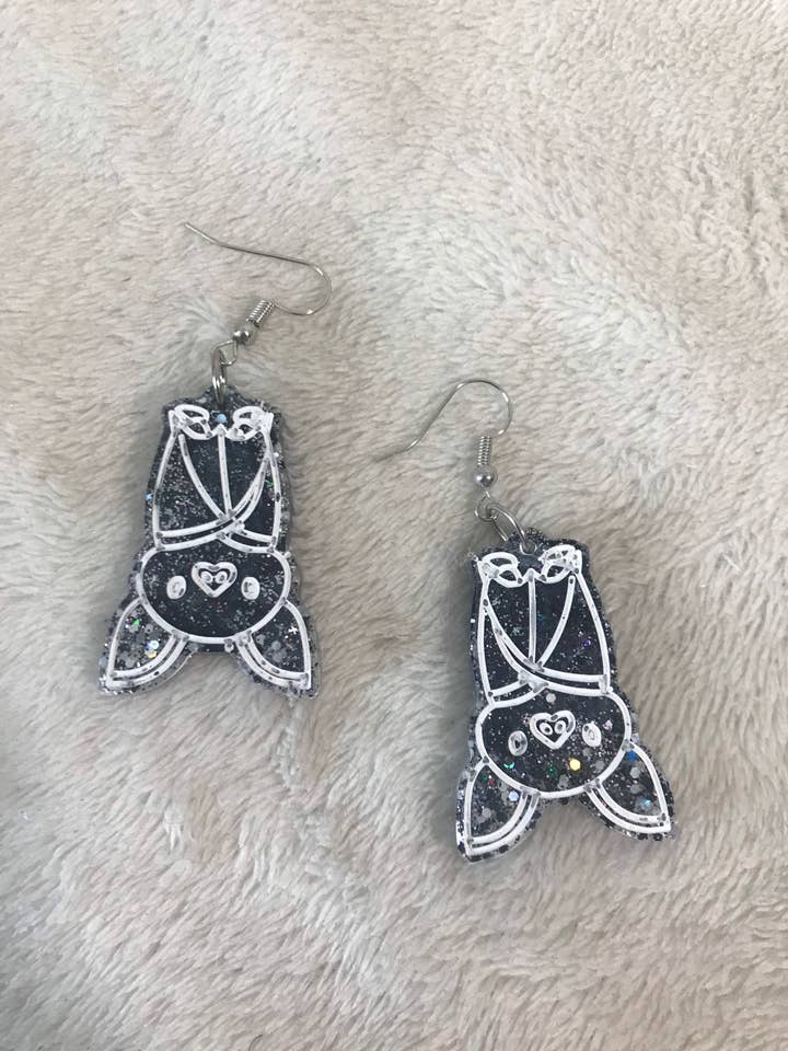 Pendientes murciélago colgantes de resina para venta al por mayor de Little Shroom Crafts