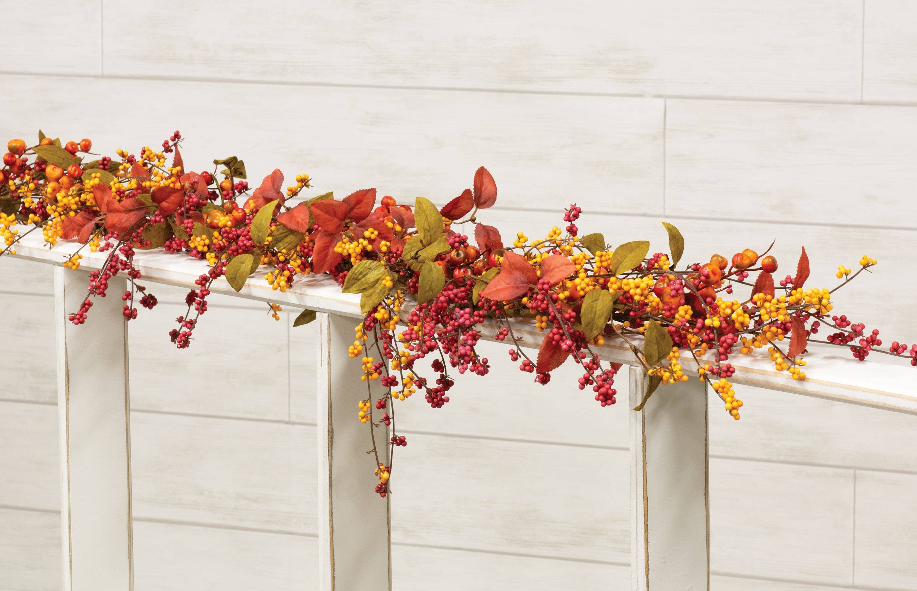 Saybrook Lane - Wholesale Bunting/Garland - Bountiful Berries & Leaves Garland, 5ft2