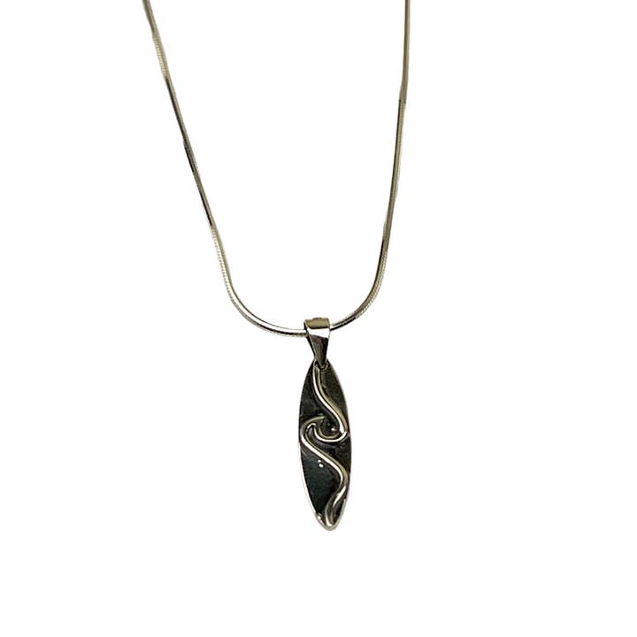 Collier Surfin' the Wave en argent sterling pour la vente par Jackie Gallagher Designs - Handmade Coastal Jewelry