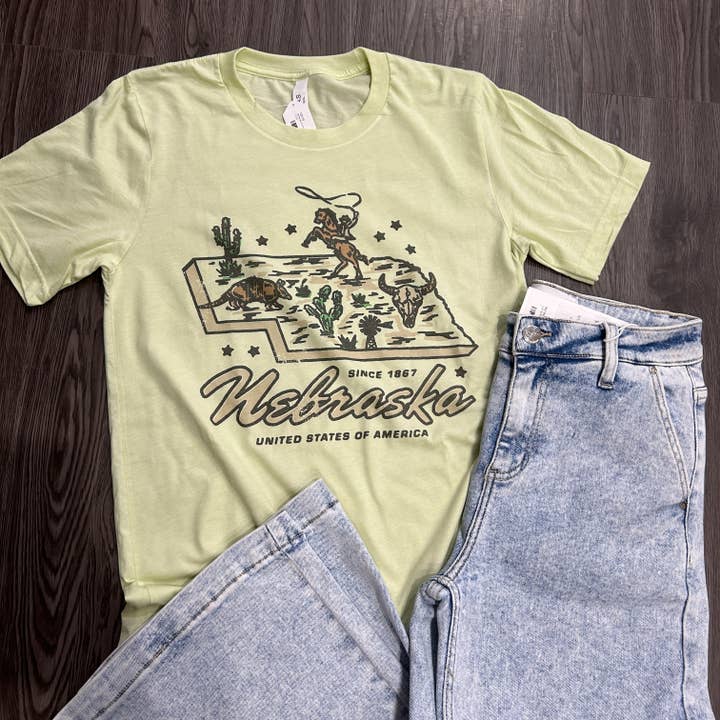 T-shirt graphique Nebraska Western Rodeo pour la vente par West Anna Designs