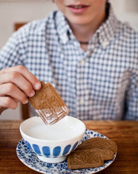 Little Belgians - Wholesale Cookie - 16-CT ORIGINAL SPECULOOS- GABLED1