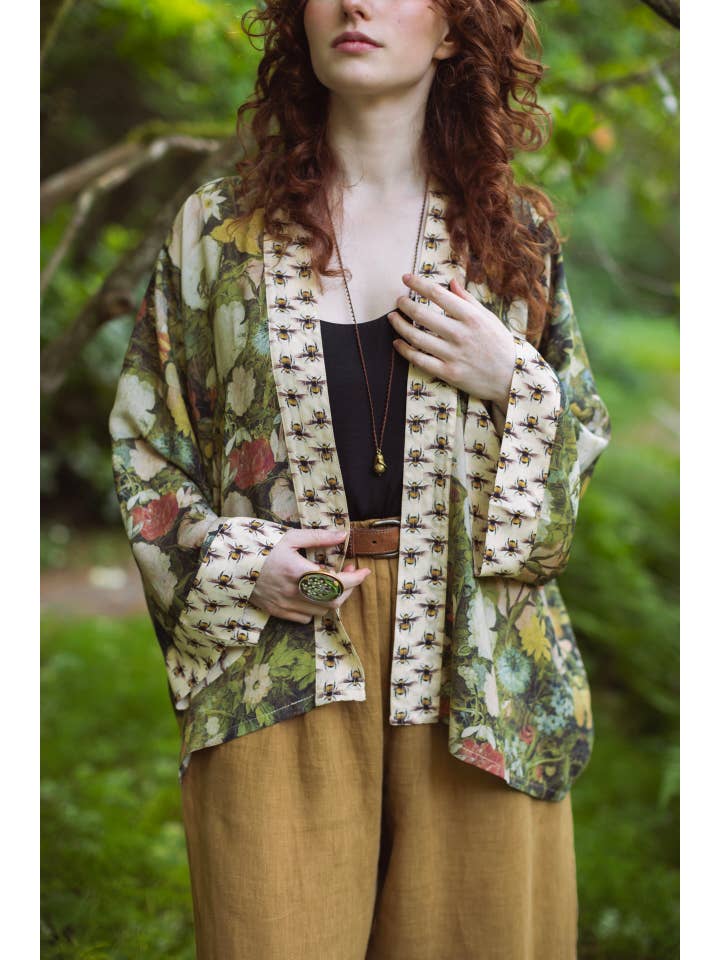 Market of Stars (USA) - Wholesale Kimono - Women's - I Dream In Flowers Pixie Duster Cropped Kimono w/ Bees4
