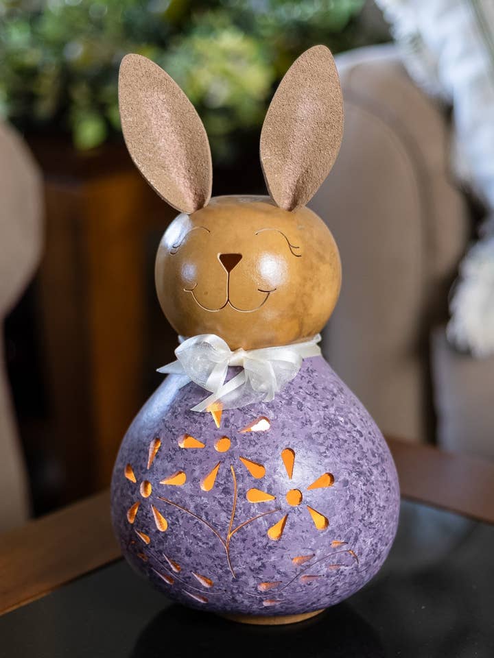 Willow Purple - Medium Lit for wholesale by Meadowbrooke Gourds