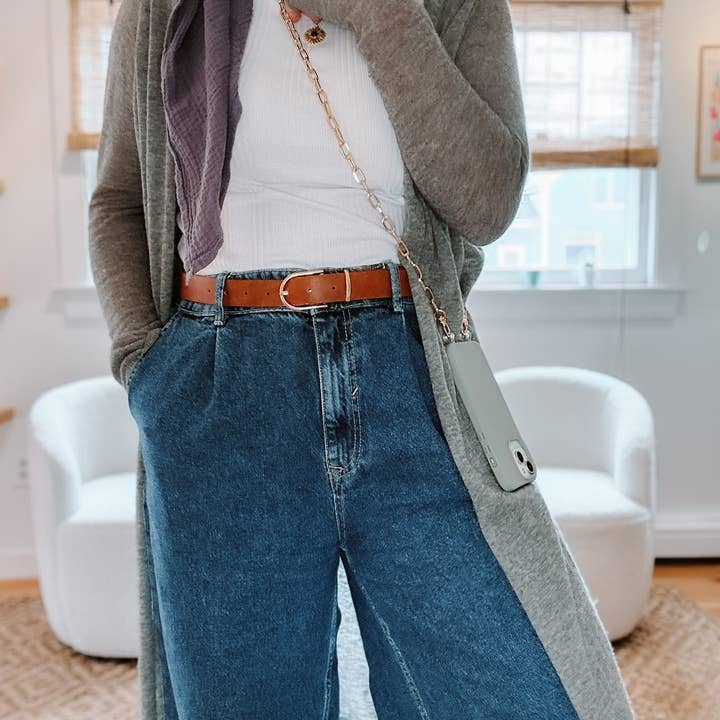 THE CÆP - Wholesale Phonecase Strap - Gold Paperclip Phone Chain8