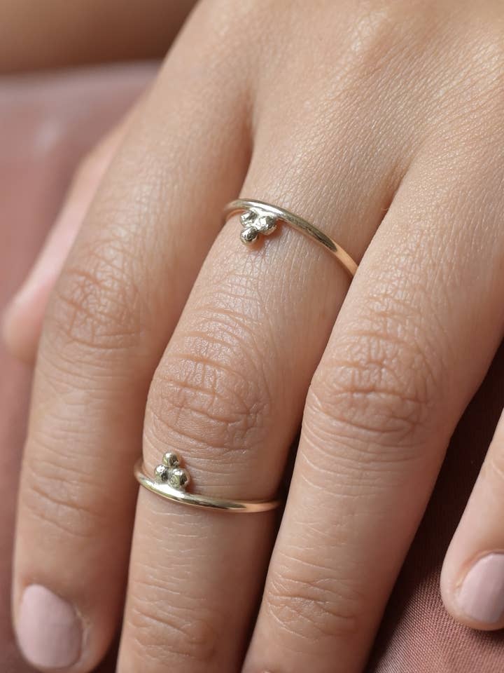 9ct guld utsmyckade stapling Ring för wholesale av Wild Fawn Jewellery