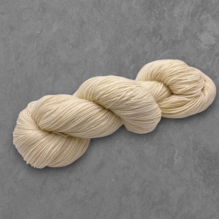 Rooster Undyed Yarns - Wholesale Yarn - Undyed Yarn: SW Bluefaced/Corriedale 4 Ply Knitting Yarn1