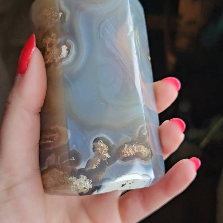 Little Miss Cosmic - Vente Pierre et cristal de spiritualité - Tour en agate Orca XL - 671 g2