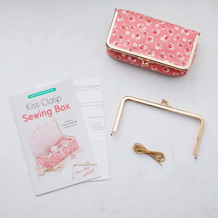 Zakka Workshop - Wholesale Craft Sewing Kit - Kiss Clasp Sewing Box (#ZW2583)