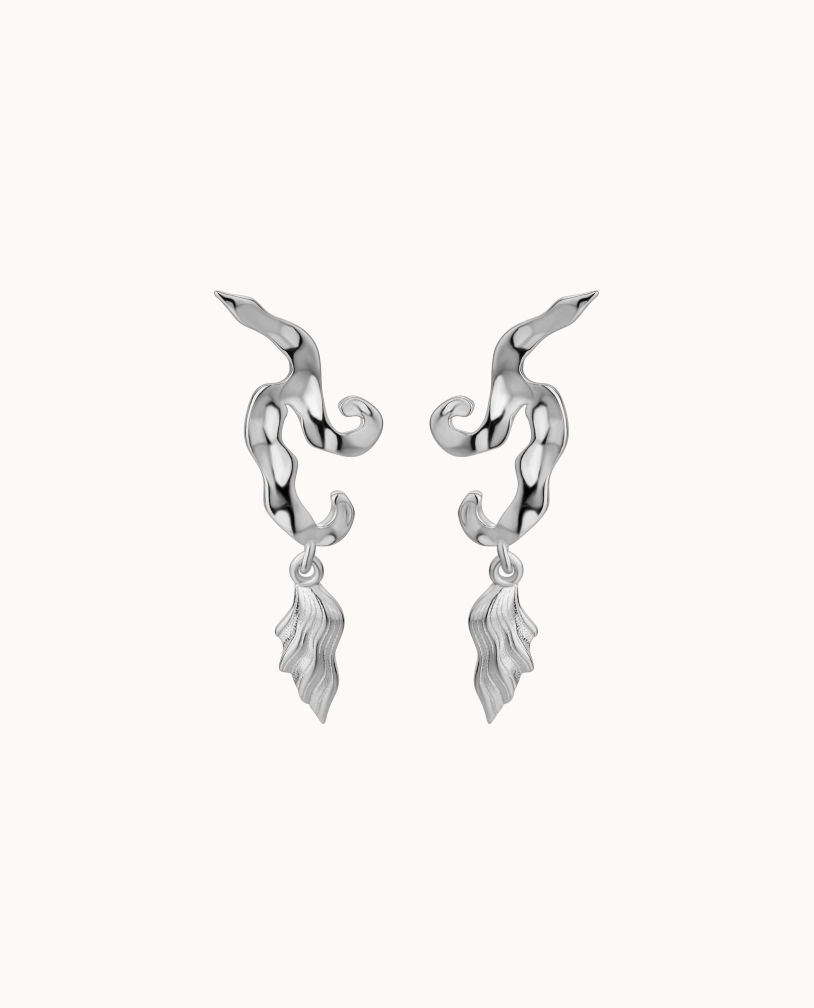 Nava Copenhagen - Wholesale Hangende/ronde oorbellen - Ochiba Oorbellen - Zilver0