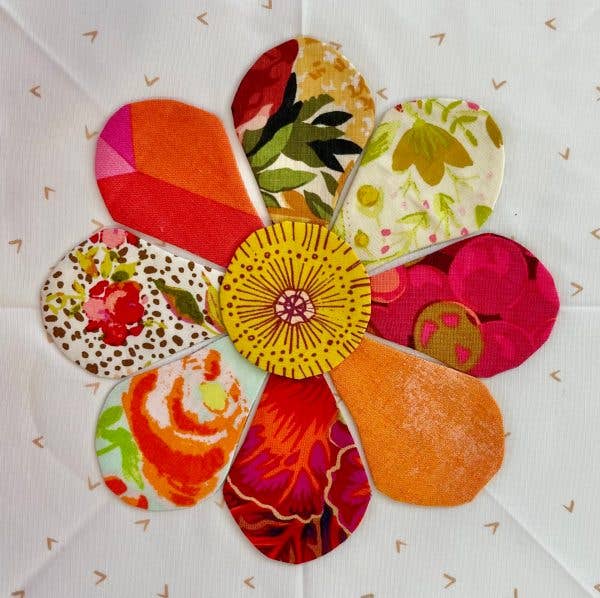 Free Bird Quilting Designs - Wholesale Quilt - 26. The Little Petals Quilt20