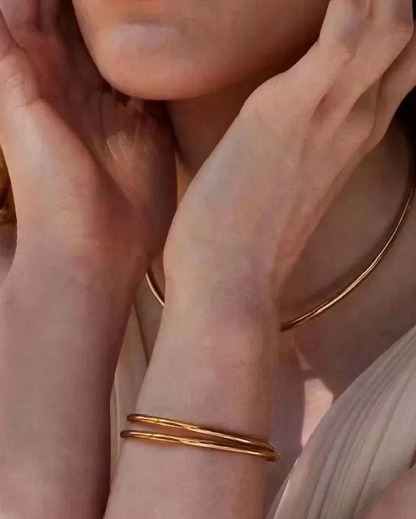 HoopLa - Wholesale Bangle Bracelet - Sofia-Hinge Bangle 14K Gold Stainless Steel Waterproof6