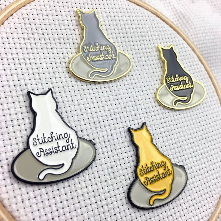 Snarky Crafter Designs - Wholesale Embroidery/Cross Stitch Supplies - Stitching Assistant Kitty Needle Minders