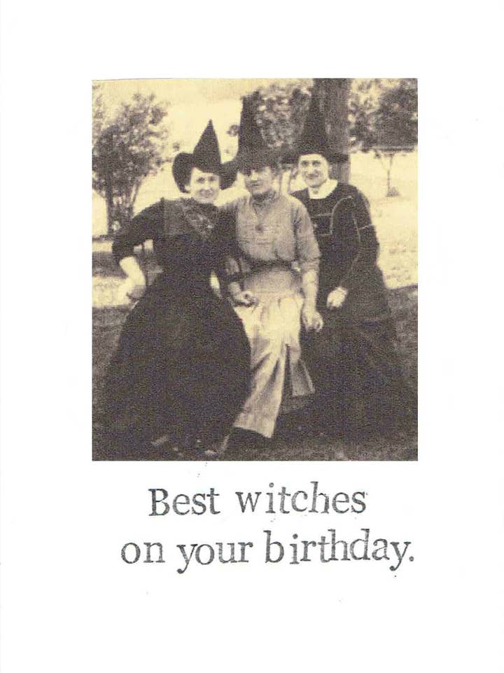 Tarjeta de cumpleaños Best Witches On Your | Tarjeta de cumpleaños de bruja vintage divertida para venta al por mayor de BlueSpecsStudio