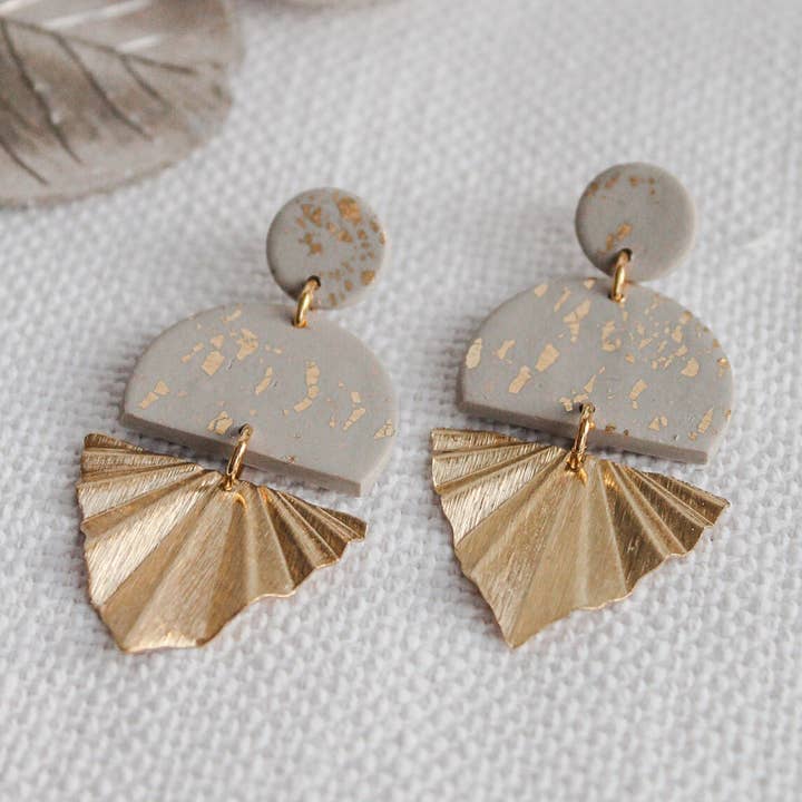 LESVARANDCLAY - Wholesale Dangle Earrings - Golden Eve0
