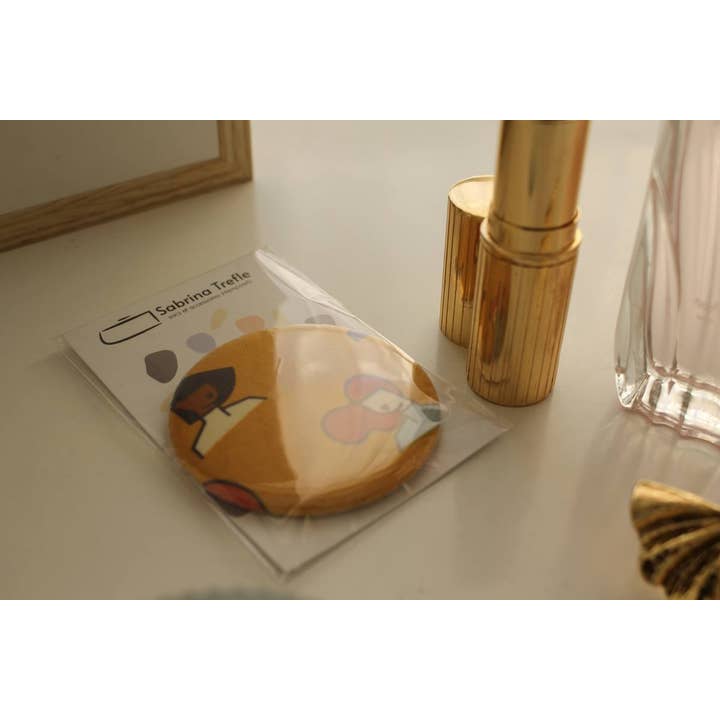 Sabrina Trefle - Wholesale Compact Mirror - Bella pocket mirror — hair in the wind1