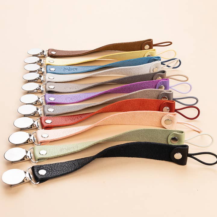 Attache-sucette Kidful en cuir organique Charbon pour la vente par Mamakido Dis Tic AS