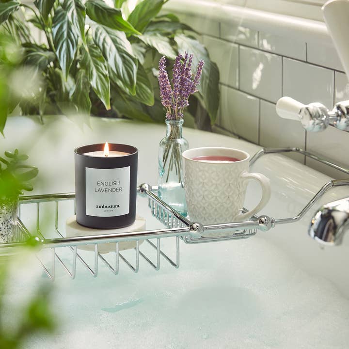 English Lavender Candle for wholesale by ambustum