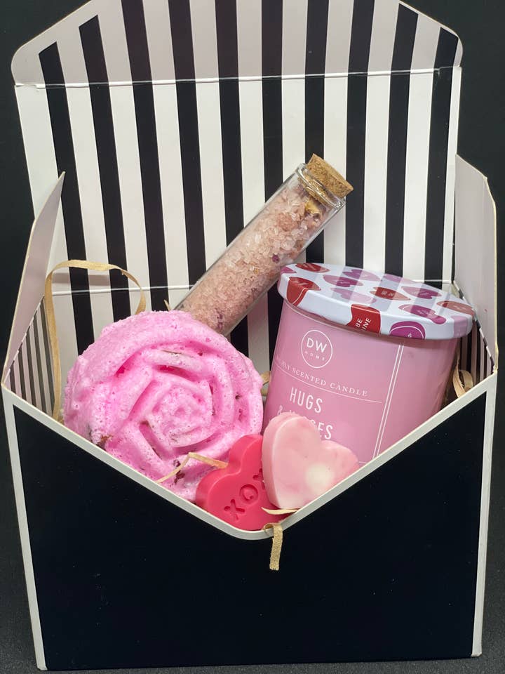 Deluxe Midi - Hugs & Kisses Set for wholesale by ADRIANA'S ART - HANDMADE ARTISAN PRODUCTS