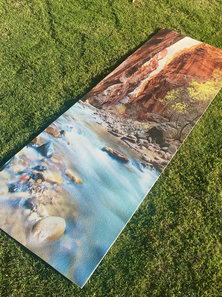 Tapis de yoga personnalisé Zion - Endos blanc pour la vente par Yoga Photo Mats