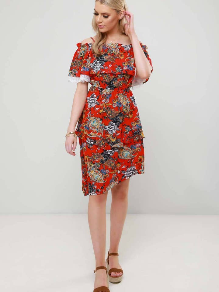 Anita Röd Paisley Asymmetrisk Ruffle Midiklänning för wholesale av Urban Bliss