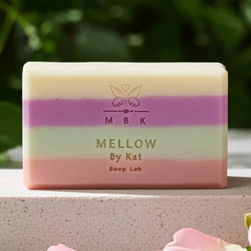 Diana - Bain moussant romantique pour la vente par MBK - Mellow By Kat | Soap Lab