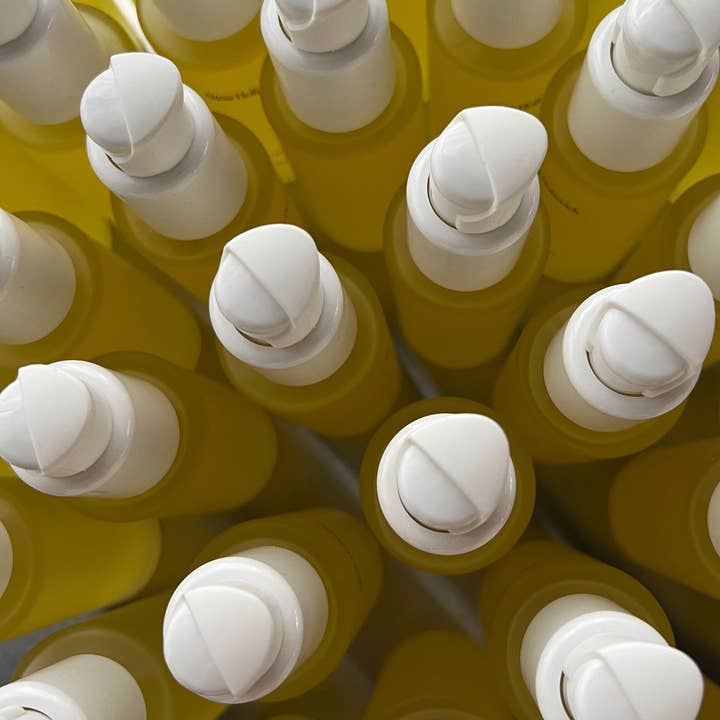 Nusa Holistick - Wholesale Facial Cleanser - Travel Size Cleansing Oil1