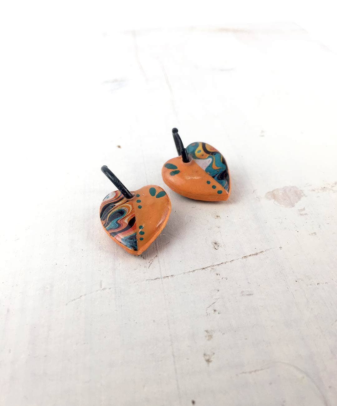 Pipapaper - Wholesale Hoop Earrings - Mini hearts with hoop7