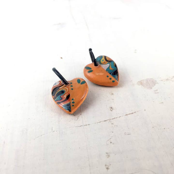 Pipapaper - Wholesale Hoop Earrings - Mini hearts with hoop7