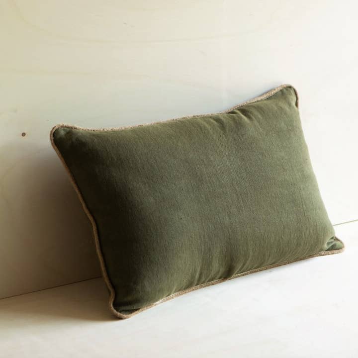 Gabrielle Paris - Wholesale Throw/Decorative Pillow - Salvador Uni Linen Cushion