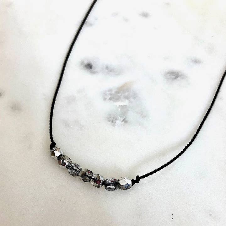 ShellyCakes – wholesale Choker/Krage – Pärla Choker halsband, siden sladd, Sterling Silver