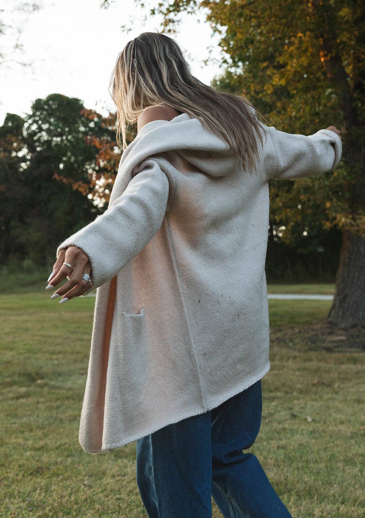 Lovestitch - Vente Manteau – femme - Manteau à capuche surdimensionné à manches longues mi-long10