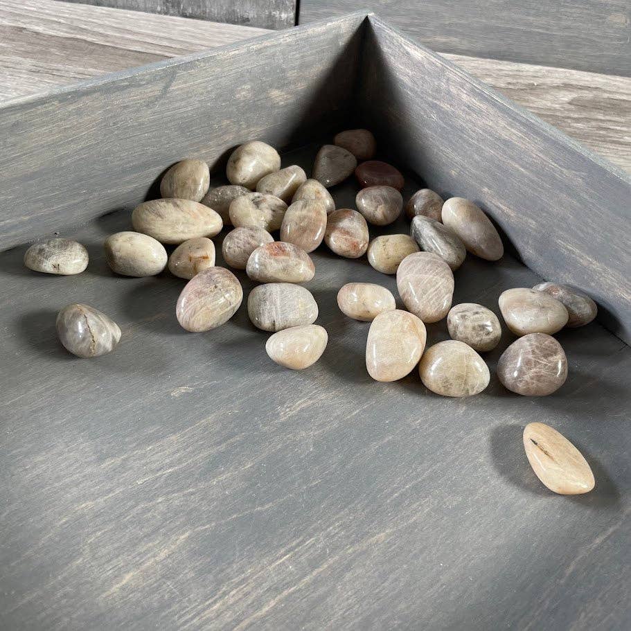 Keystone Crystals - Vente Pierre et cristal de spiritualité - Lot de 1 lb de pierre de lune noire polie1