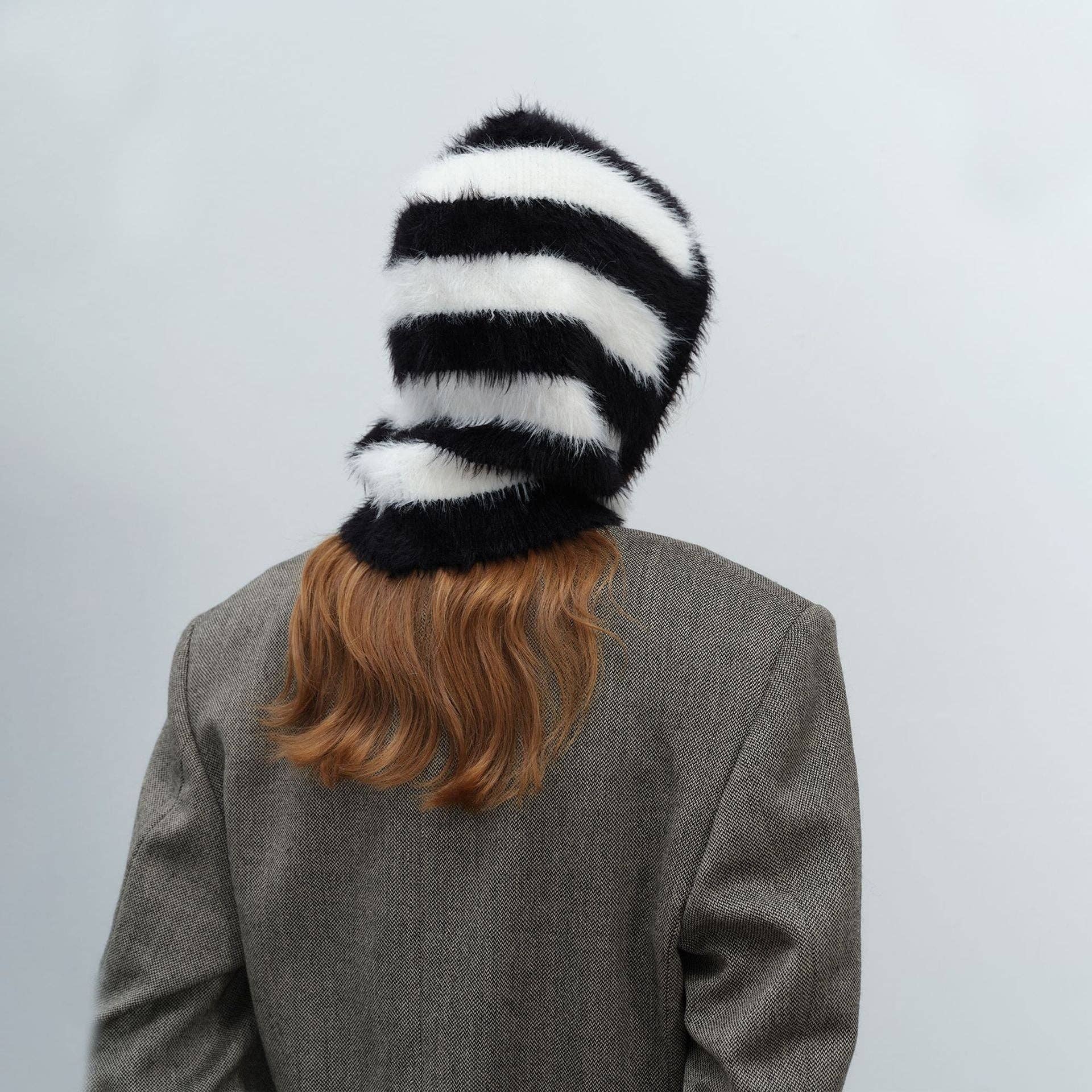 Dipped Shop – Engroshandel Beanie - Dame – Stribet farveblok pulloverhattørklæde DPS16150