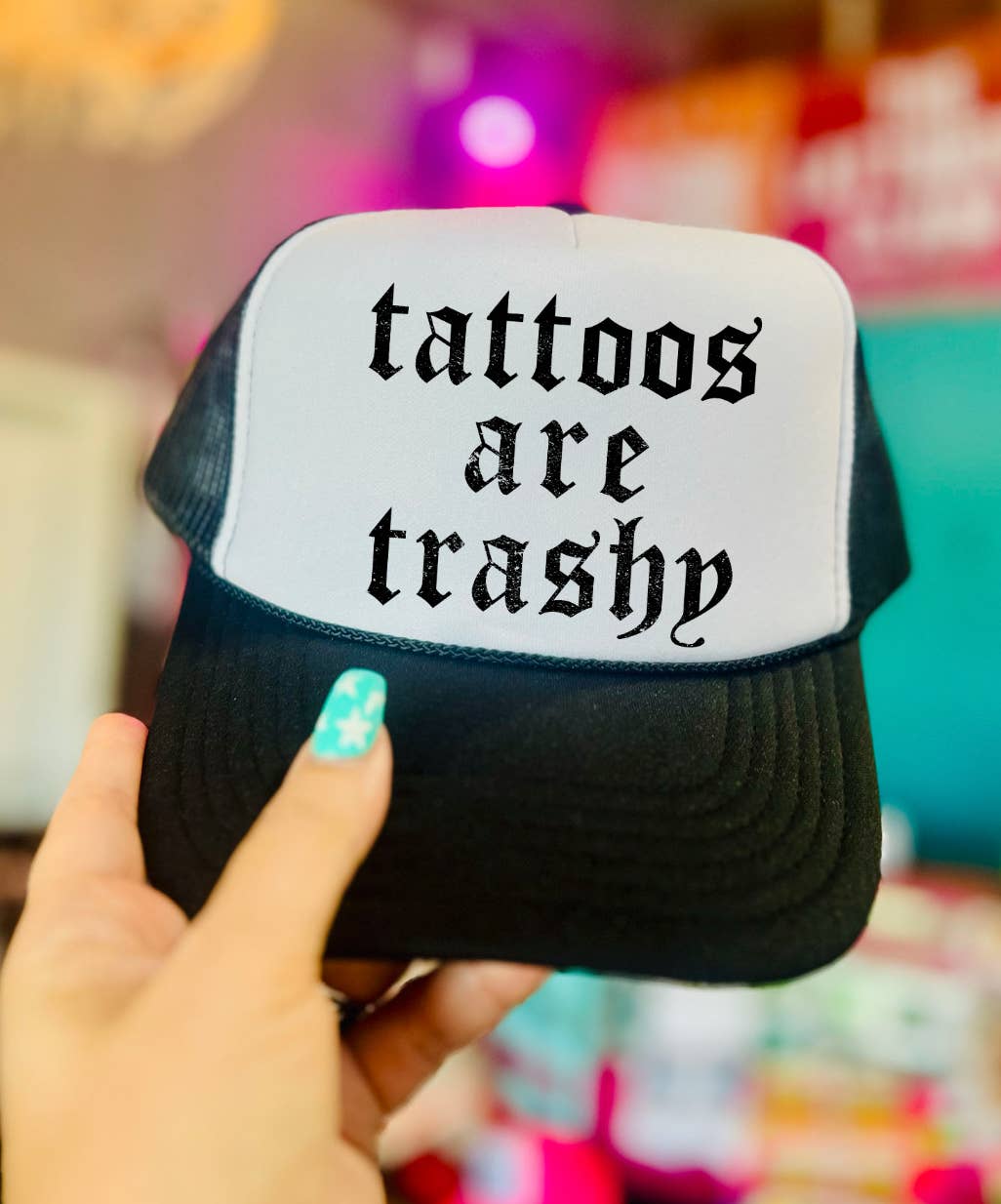 THE LATTIMORE CLAIM – Großhandel Trucker-Cap – Damen – Tattoos sind Trashy OTTO Schwarz-Weiß-Schaumstoff-Trucker.