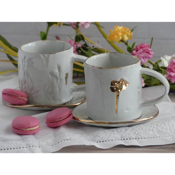 Tasse à fleurs faite à la main de 12 oz, avec lustre en or 24 carats. pour la vente par Design by Pouneh