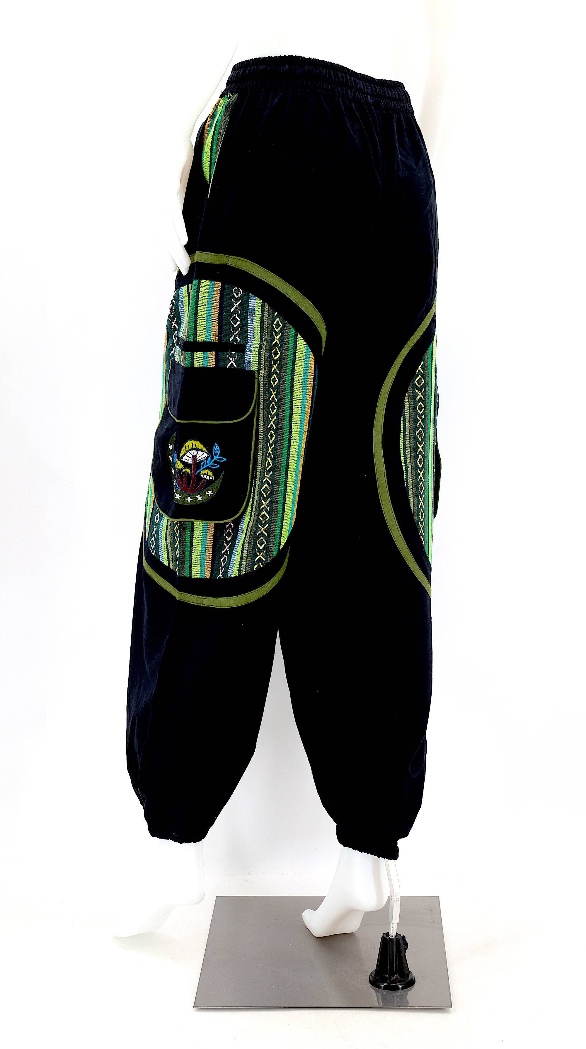 Himalaya Handmade - Venta al por mayor Pantalones - Mujer - Pantalones bohemios hechos a mano de algodón con bordado de luna y hongos estilo harem30