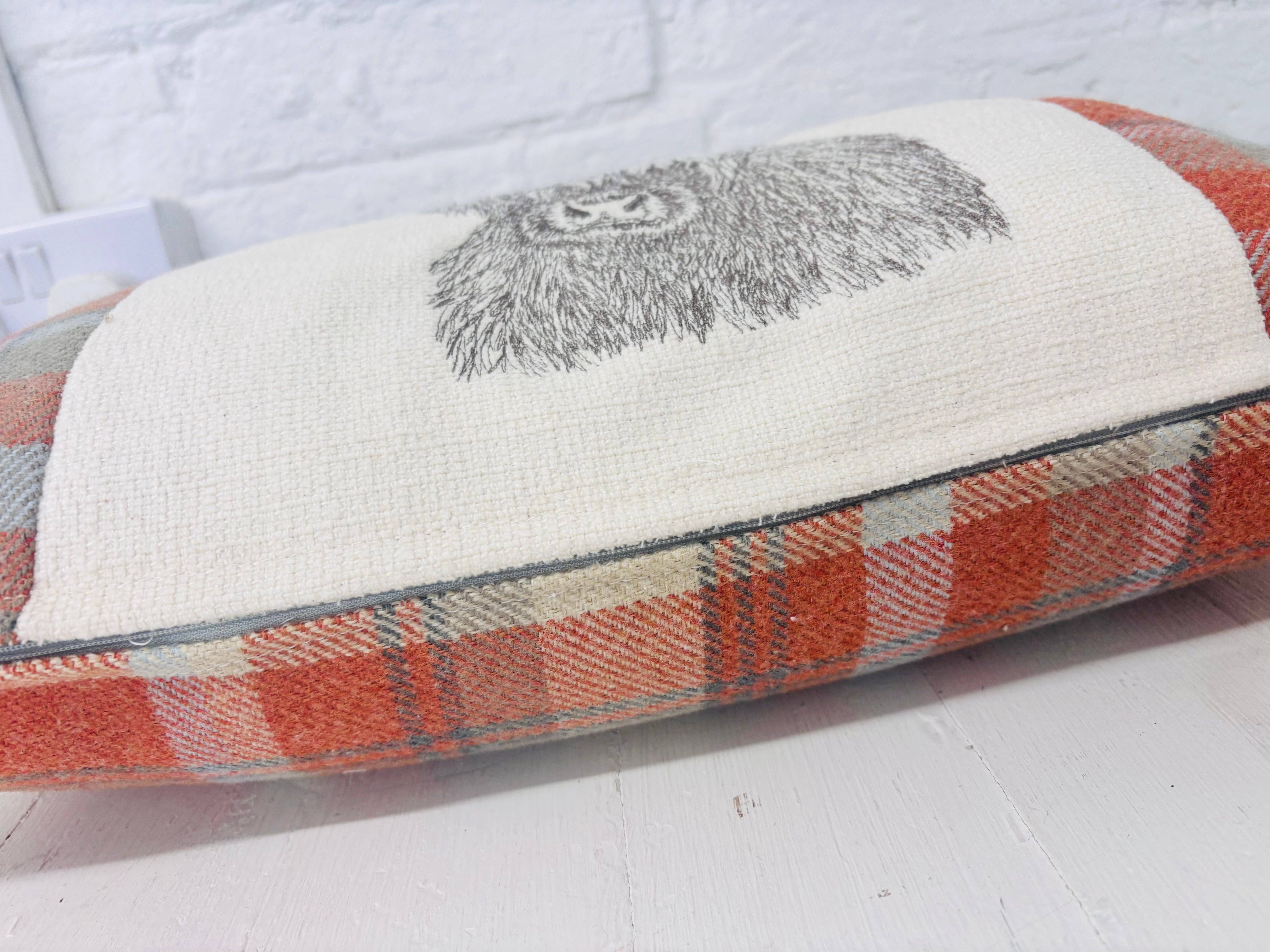 Lizzie Dixon Designs – wholesale Throw/decorative pillow – Highland Cow Cushion-Autumnal wool1