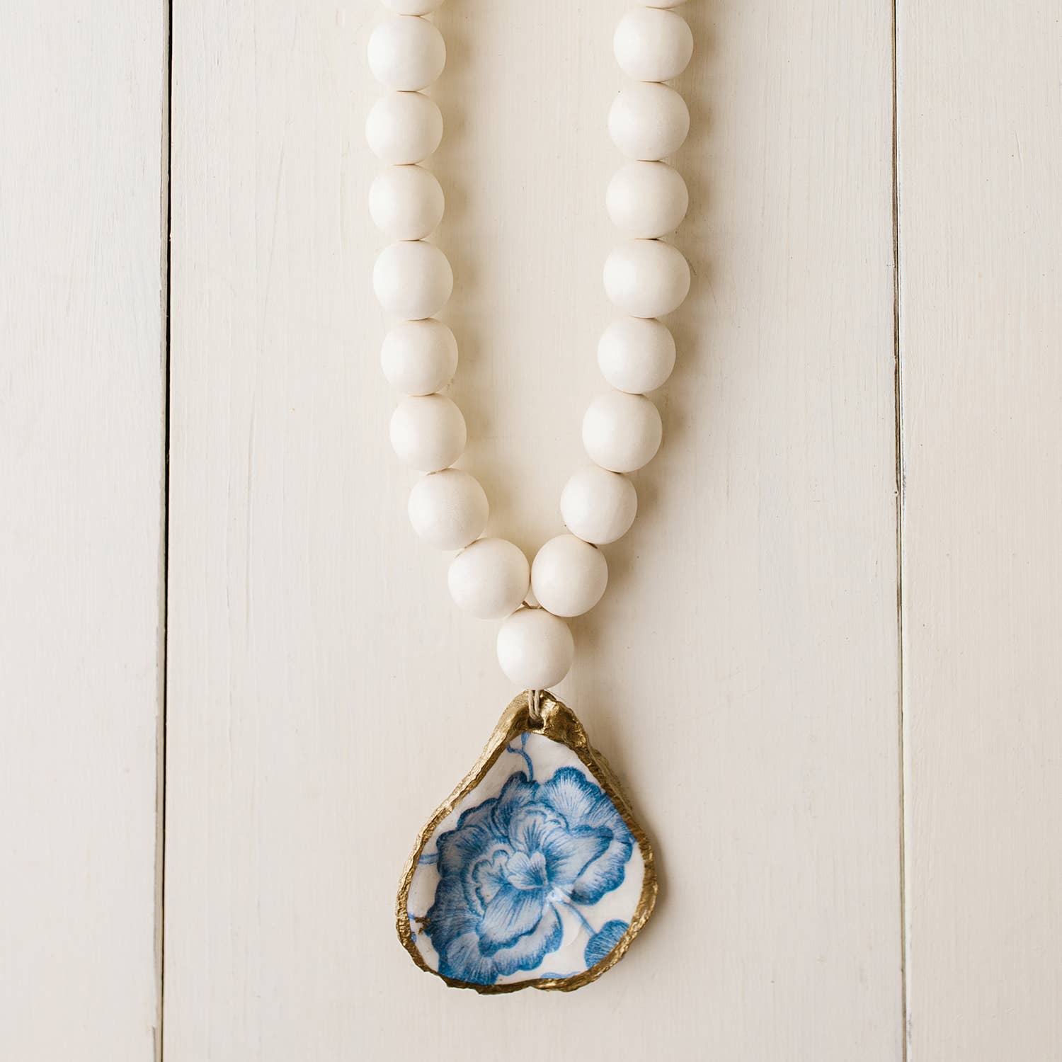 Grit and Grace Studio - Vendita all'ingrosso Decorazioni da tavolo - Petite Decoupage Ostrica Conchiglia Benedizione Perline: Bloom1