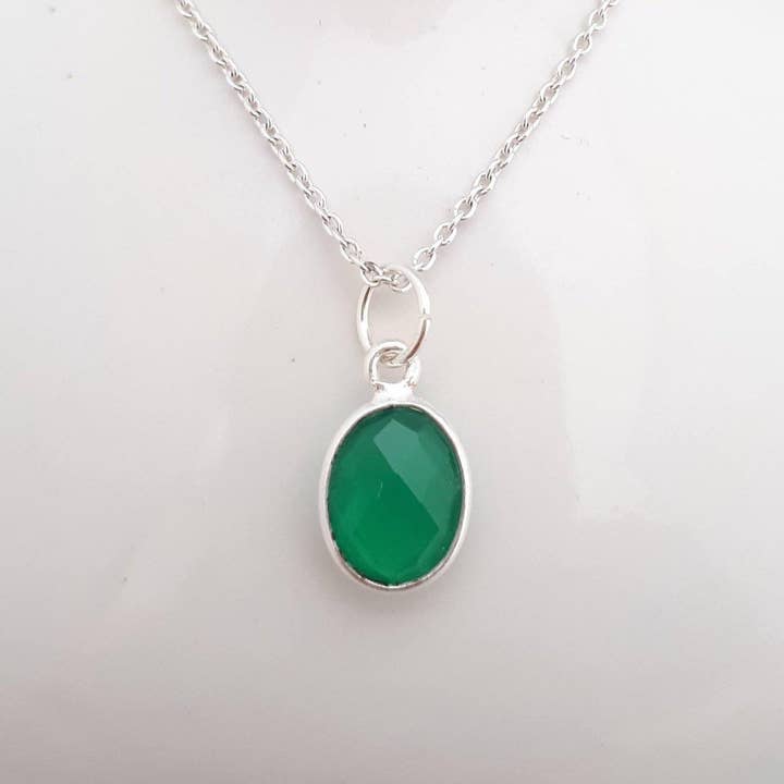 Sterling Silver Oval Green Onyx Gemstone Necklace for wholesale by Sophellie Jewellery