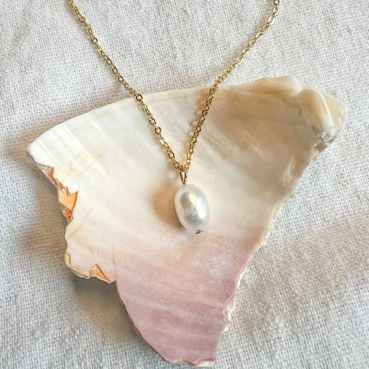 Natalie Clare Collections - Wholesale Beaded/Pearl Necklace - Dainty Pearl Necklace1