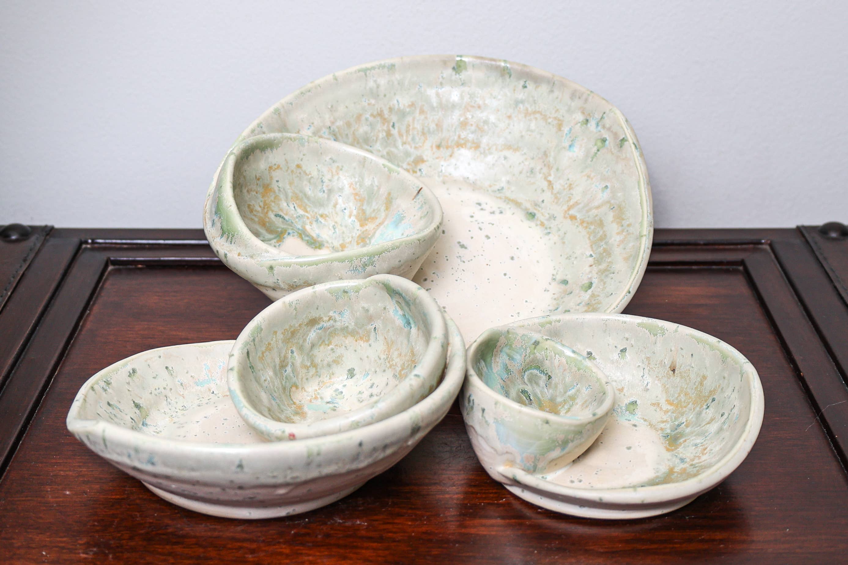 Sawdust and Clay - Wholesale Decorative Plate/Dish/Bowl - Artisan Swirly Bowls- Ceramic Serving Bowls- Assorted Case18