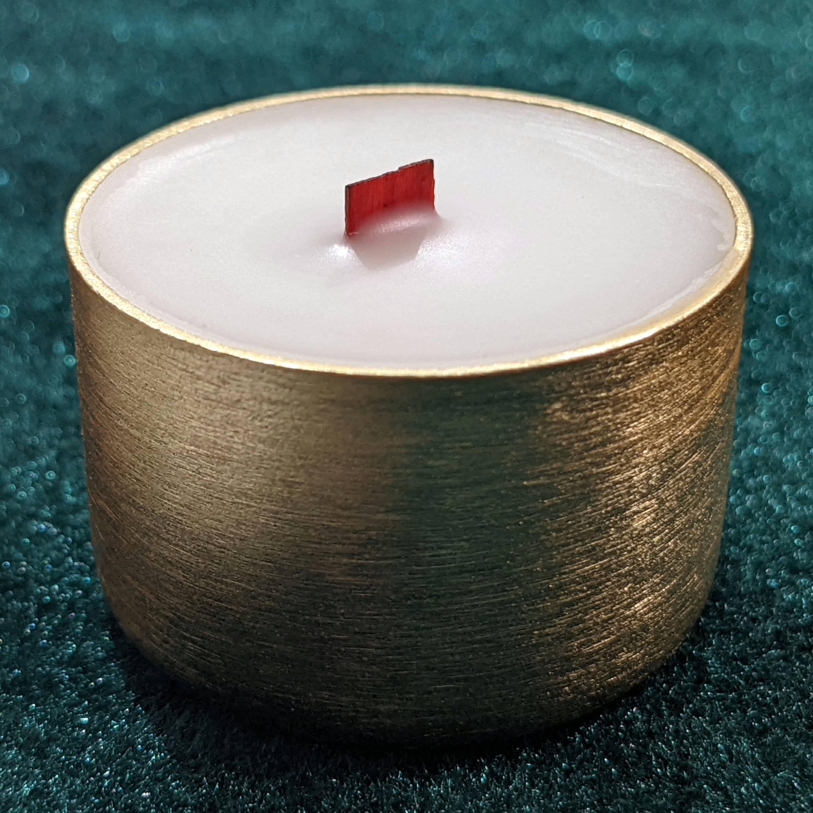 DREAMBIRD Candles - Wholesale Tea Light Candles - Hand Poured Deluxe Tealight Candles1