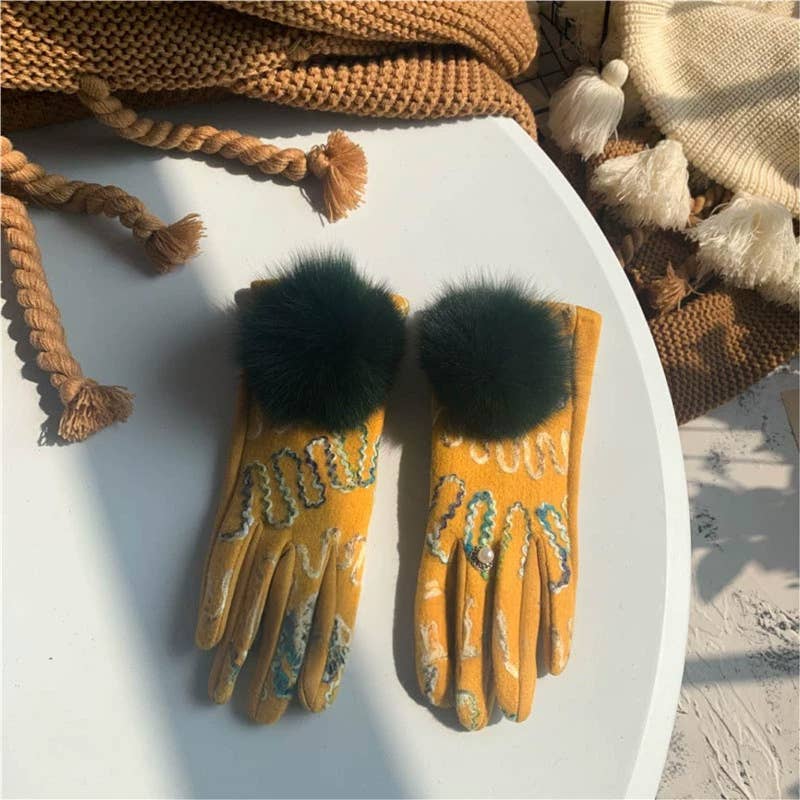 PEACH ACCESSORIES – wholesale Handskar - Dam – Broderade handskar med fuskpälsbollar HA3034