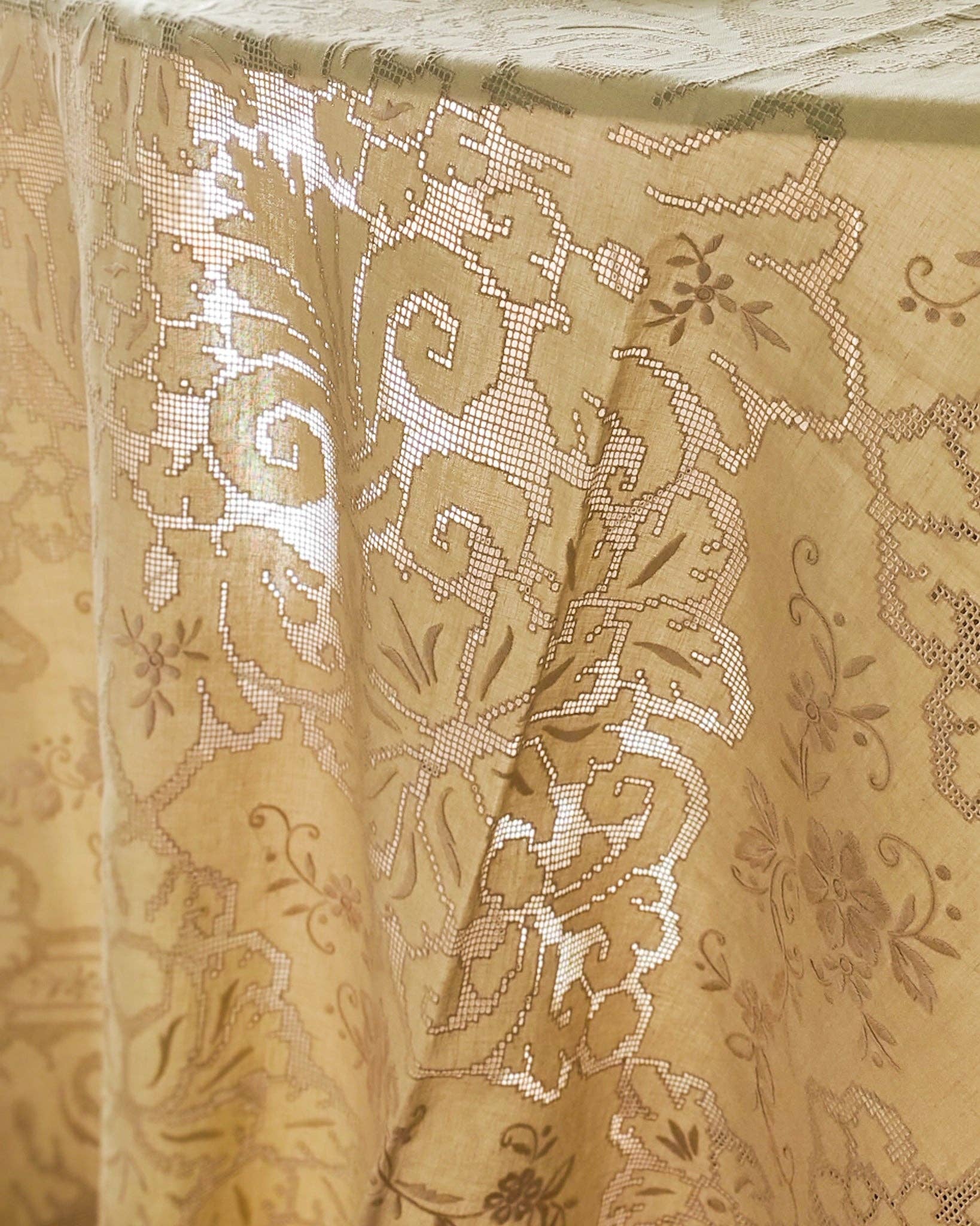 Heyfoo - Wholesale Tablecloth - Sicilian paraded linen tablecloth with 12 napkins14