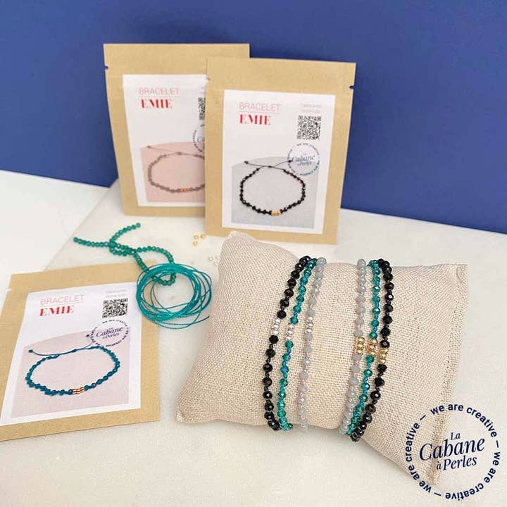 Emie Irise Minikarmbandset mit grünem Makramee-Armband für den Großhandel von LA CABANE A PERLES