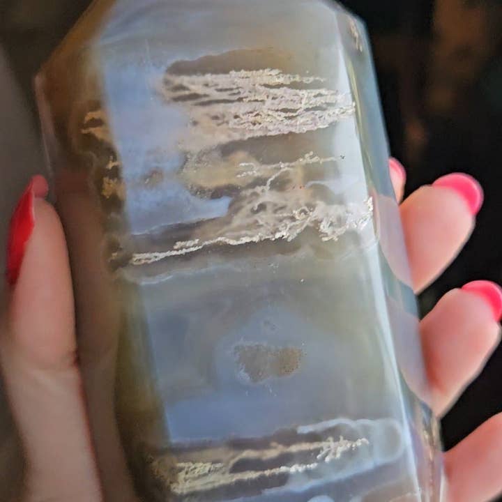 Little Miss Cosmic - Vente Pierre et cristal de spiritualité - Tour en agate Orca XL - 671 g0