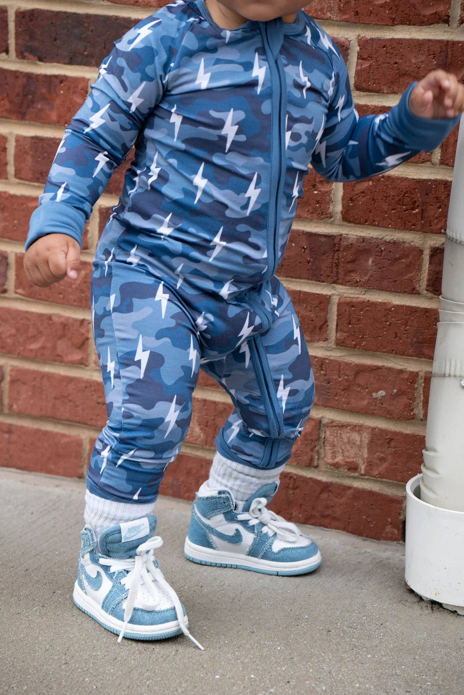 Lucky Panda Kids - Wholesale Jumpsuit - Baby - Bamboo Zip Romper | Blue Camo Bolts11