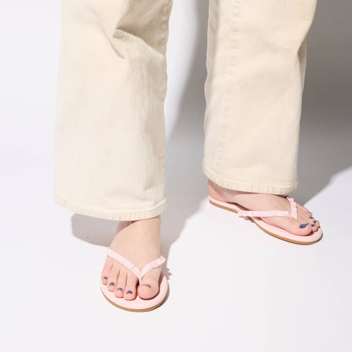 Balé rosa Rivington Stud Flip Flop em Rosa Ballet para venda a revendedores na Faire3