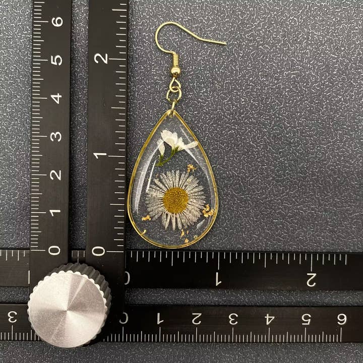 Mio Queena - Wholesale Dangle Earrings - Chrysanthemum Dried Flower Drop Shaped Dangle Earrings - PDF3